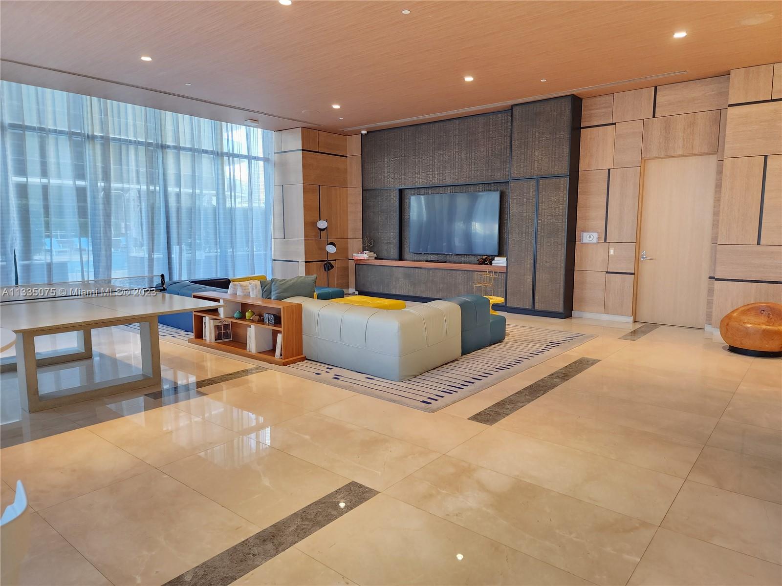 BRICKELL HEIGHTS EAST CON - Residential