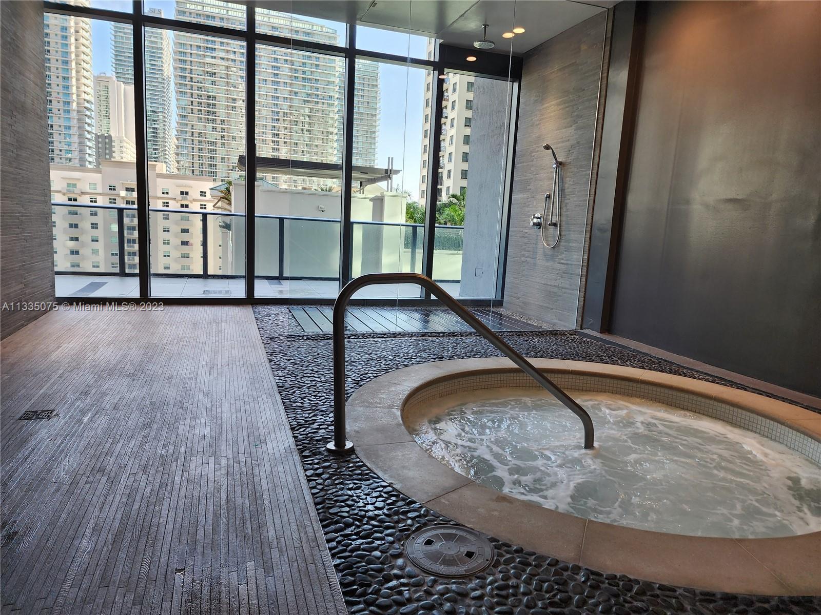 BRICKELL HEIGHTS EAST CON - Residential