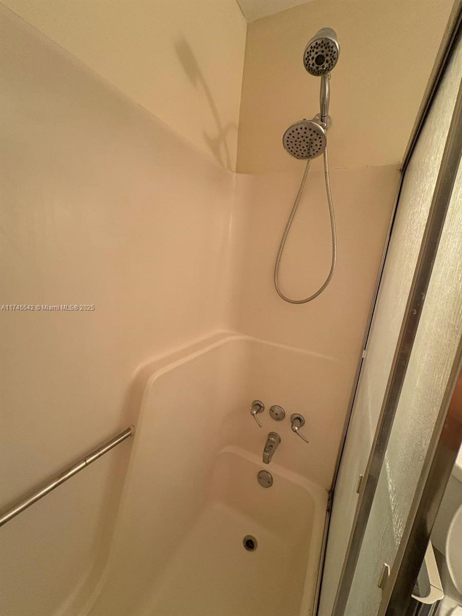 PT TR A NORTH LAUDERDALE - Residential