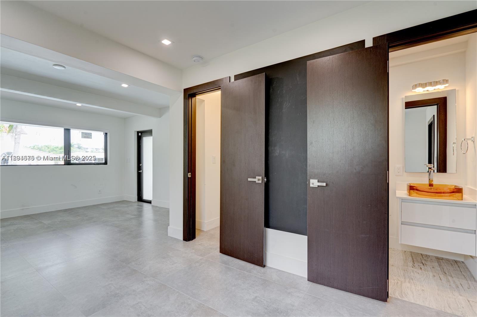 KEYSTONE ISLAND NO 4 - Residential Lease