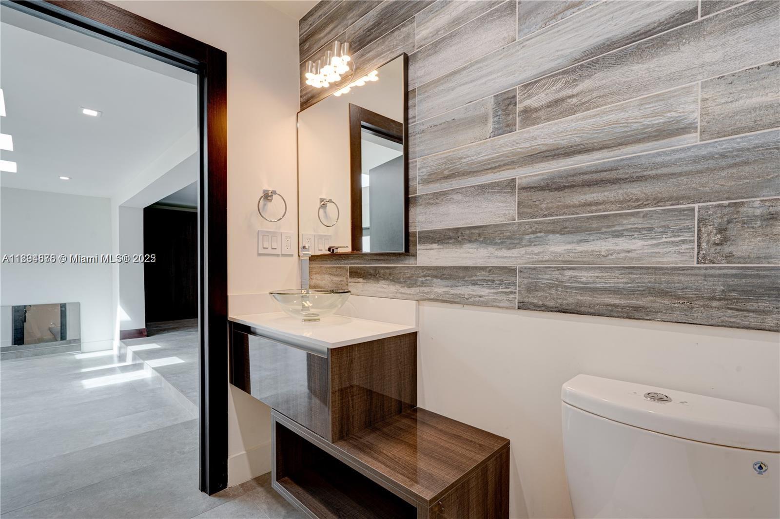 KEYSTONE ISLAND NO 4 - Residential Lease