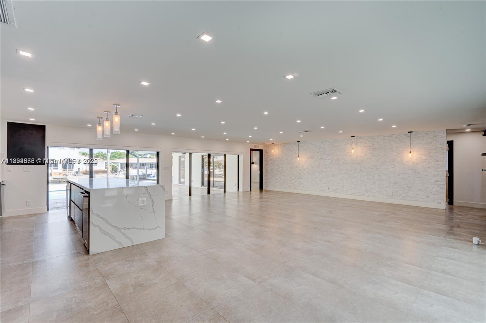 KEYSTONE ISLAND NO 4 - Residential Lease