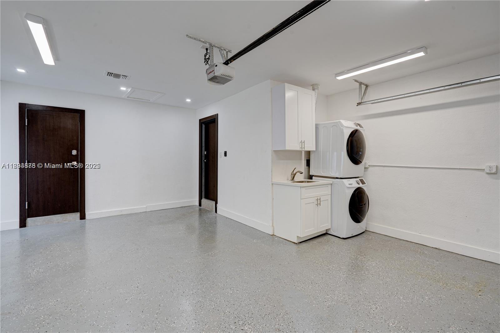 KEYSTONE ISLAND NO 4 - Residential Lease