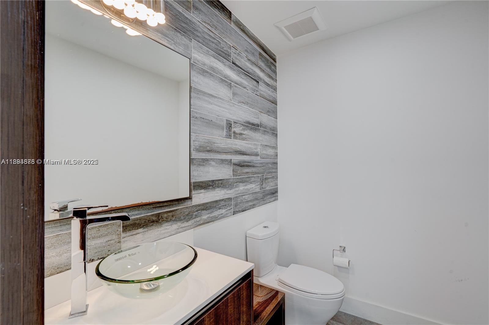 KEYSTONE ISLAND NO 4 - Residential Lease