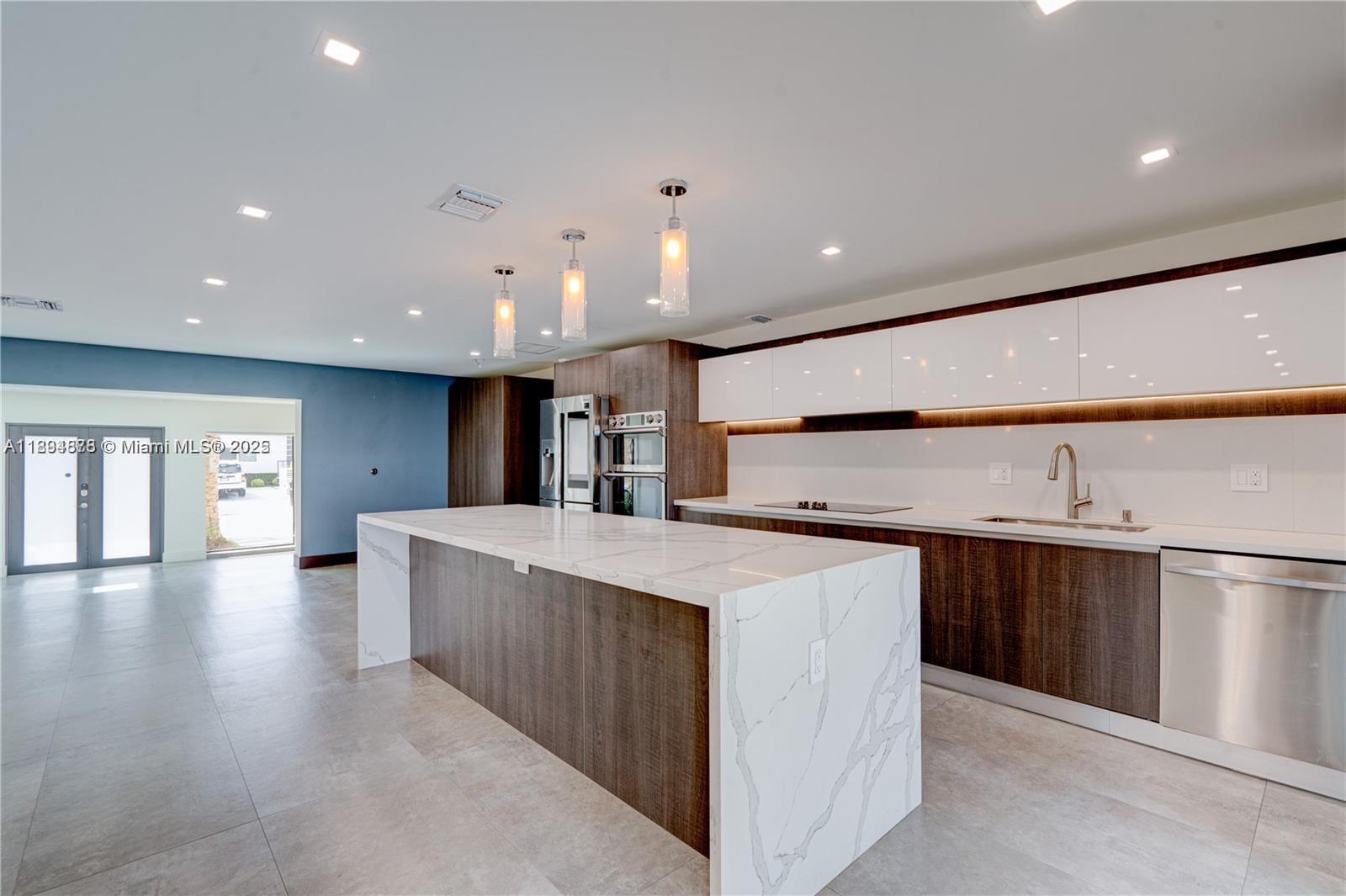 KEYSTONE ISLAND NO 4 - Residential Lease