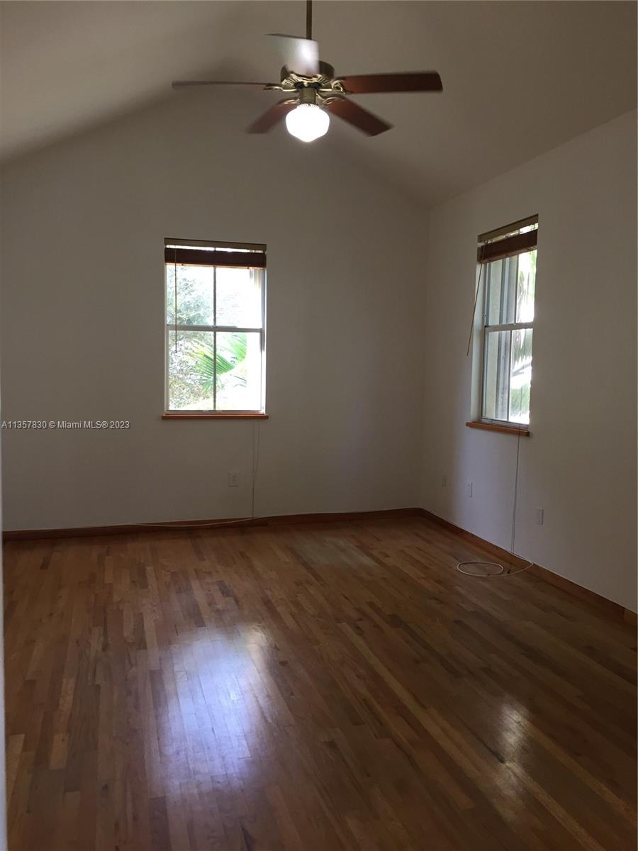 PARISIAN VILG IN THE GROV - Residential