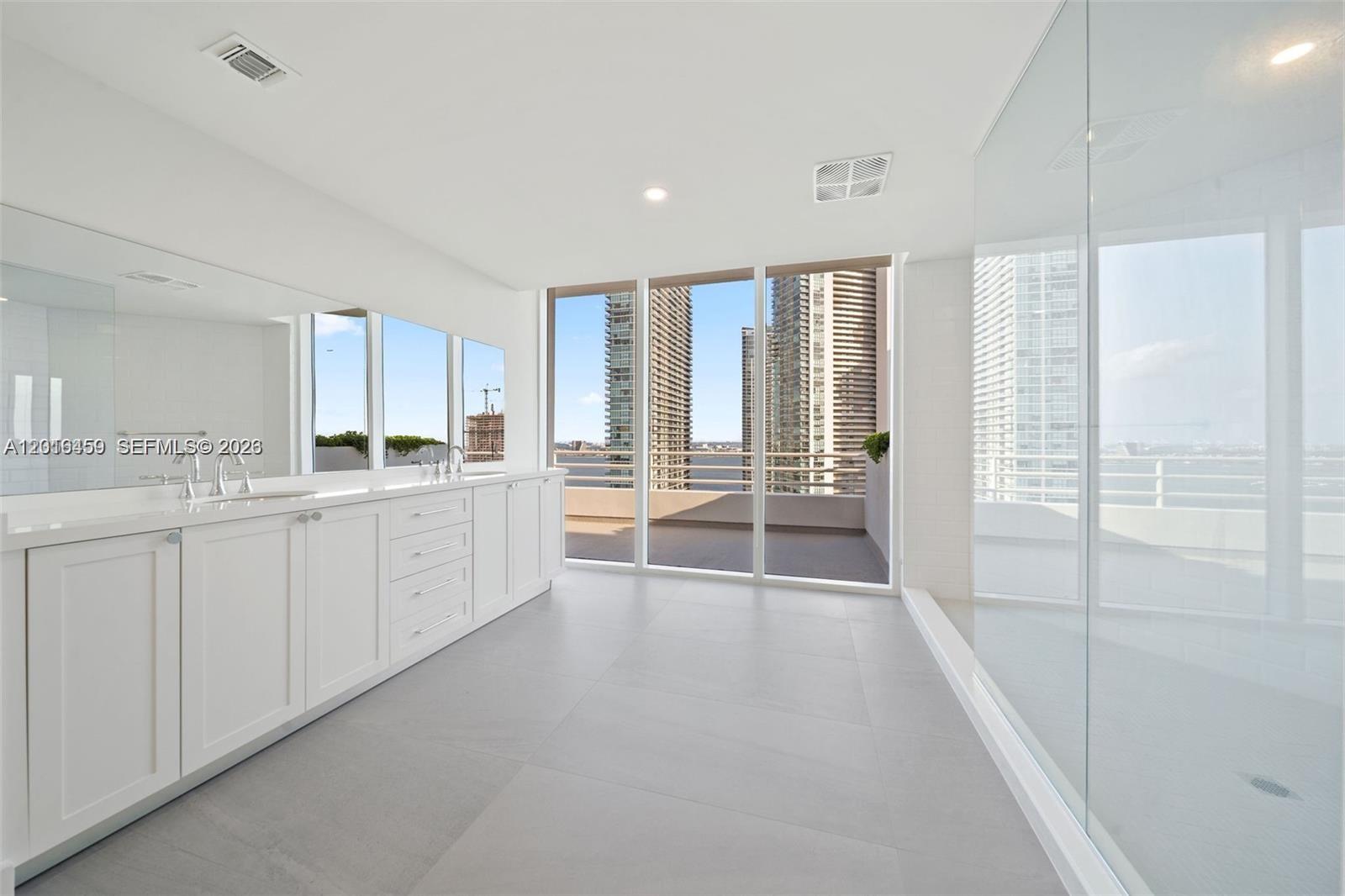 The Hamilton - Residential Lease