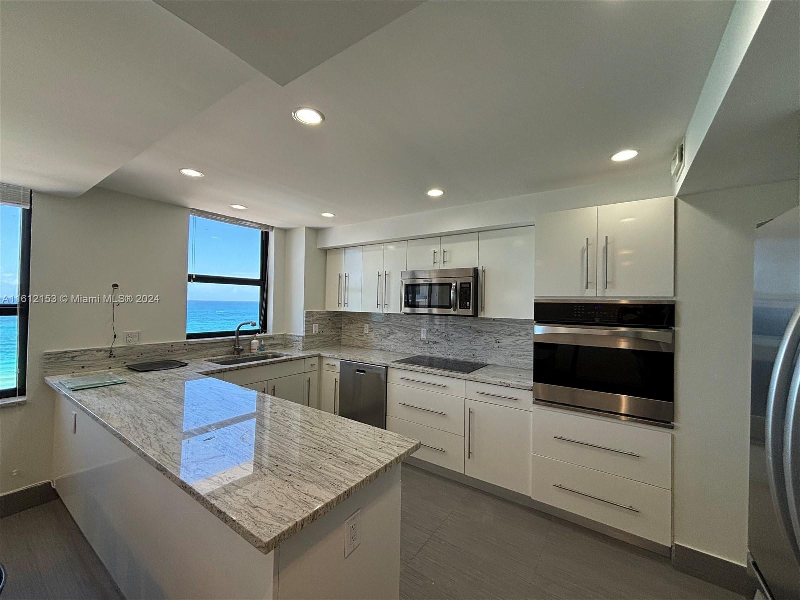 BALMORAL CONDO - Residential Lease