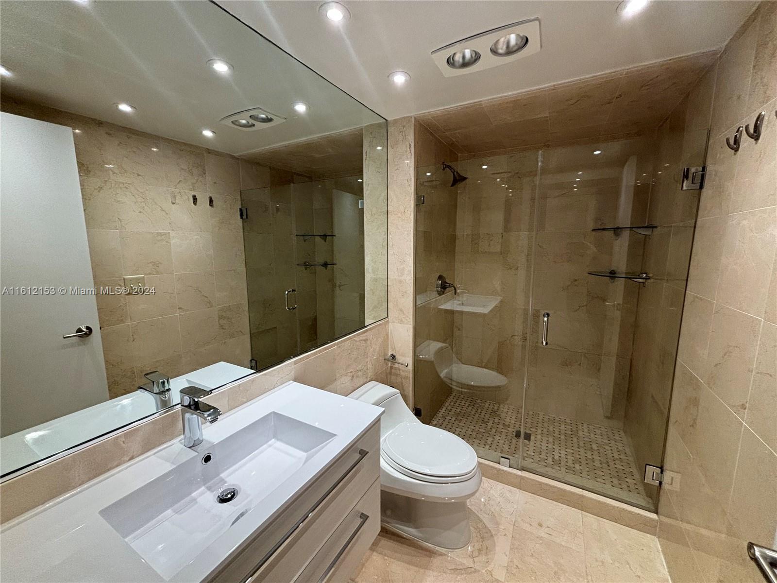 BALMORAL CONDO - Residential Lease