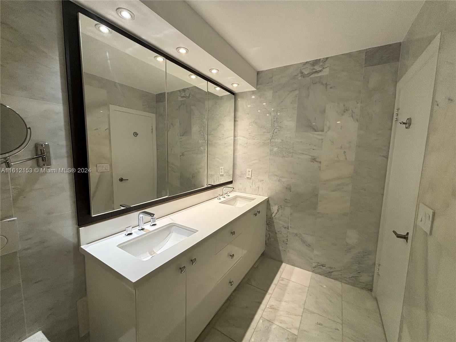 BALMORAL CONDO - Residential Lease