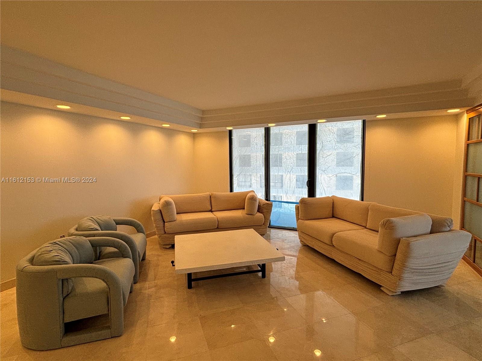 BALMORAL CONDO - Residential Lease