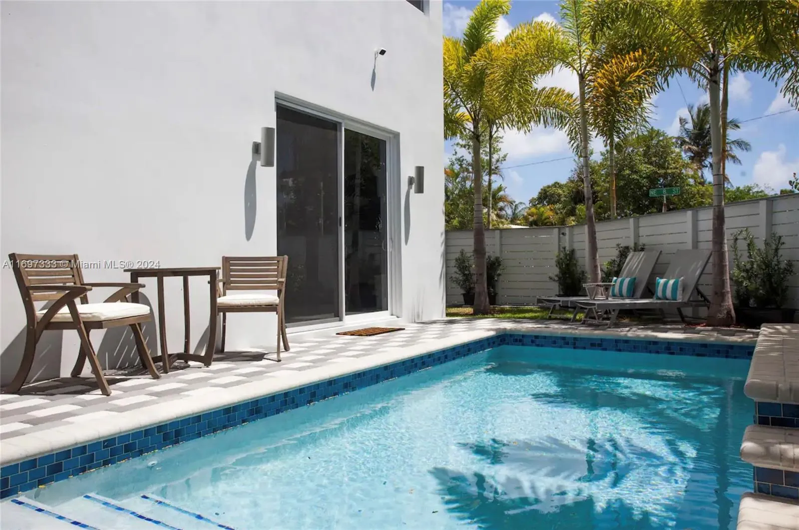 Fort Lauderdale, Florida 33304, United States, 4 Bedrooms Bedrooms, ,5 BathroomsBathrooms,Residential,Pending,31580