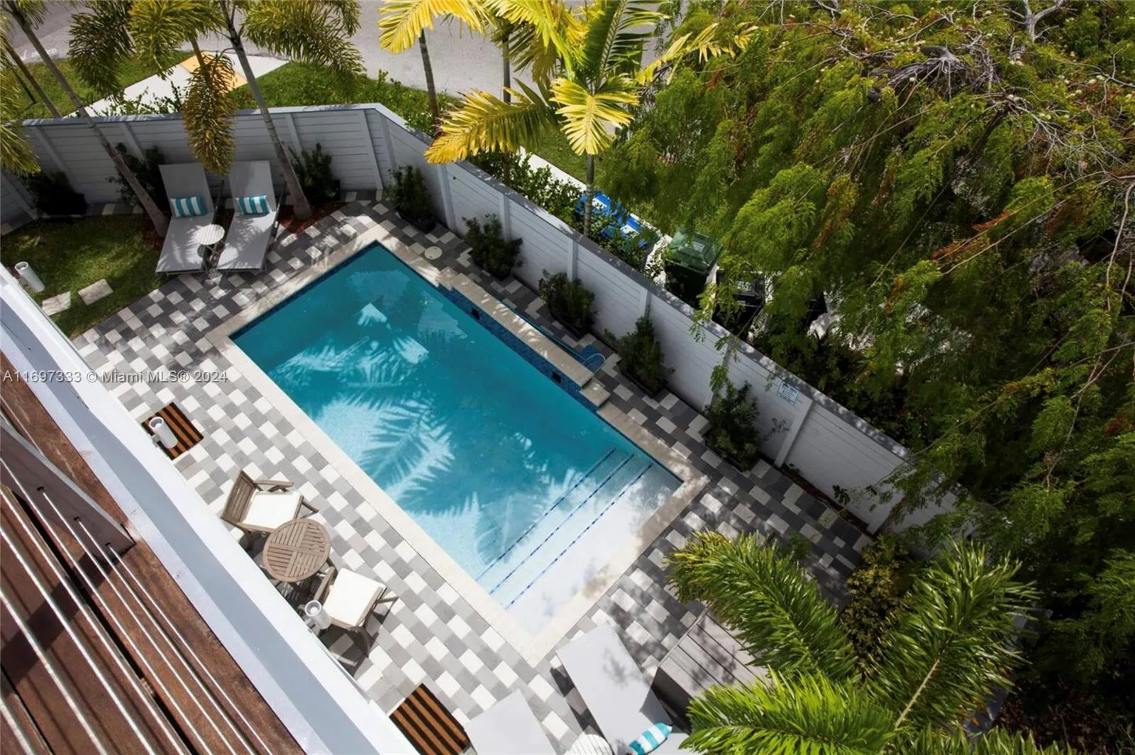 Fort Lauderdale, Florida 33304, United States, 4 Bedrooms Bedrooms, ,5 BathroomsBathrooms,Residential,Pending,31580