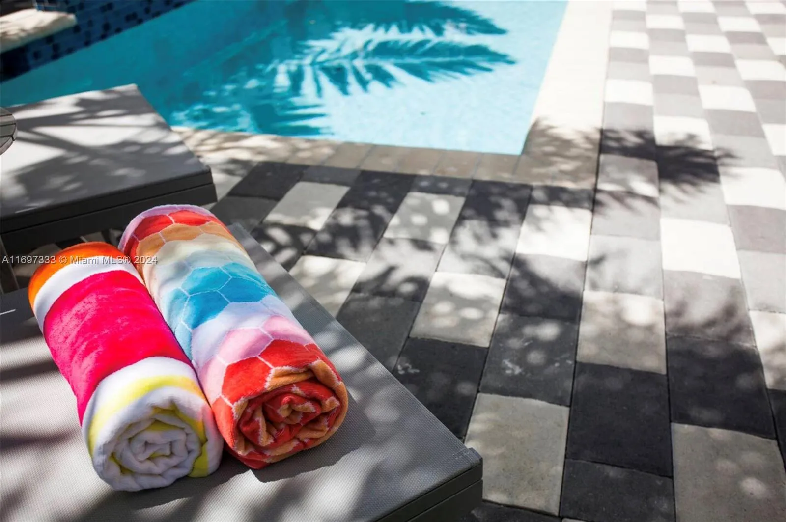 Fort Lauderdale, Florida 33304, United States, 4 Bedrooms Bedrooms, ,5 BathroomsBathrooms,Residential,Pending,31580