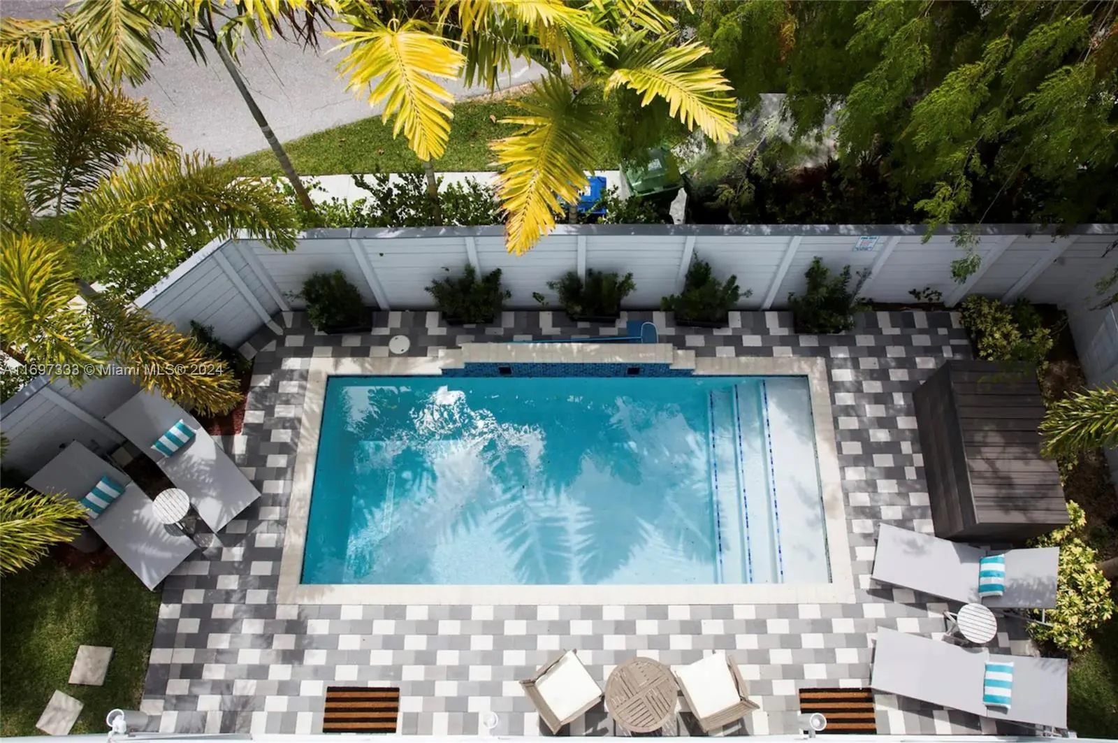 Fort Lauderdale, Florida 33304, United States, 4 Bedrooms Bedrooms, ,5 BathroomsBathrooms,Residential,Pending,31580