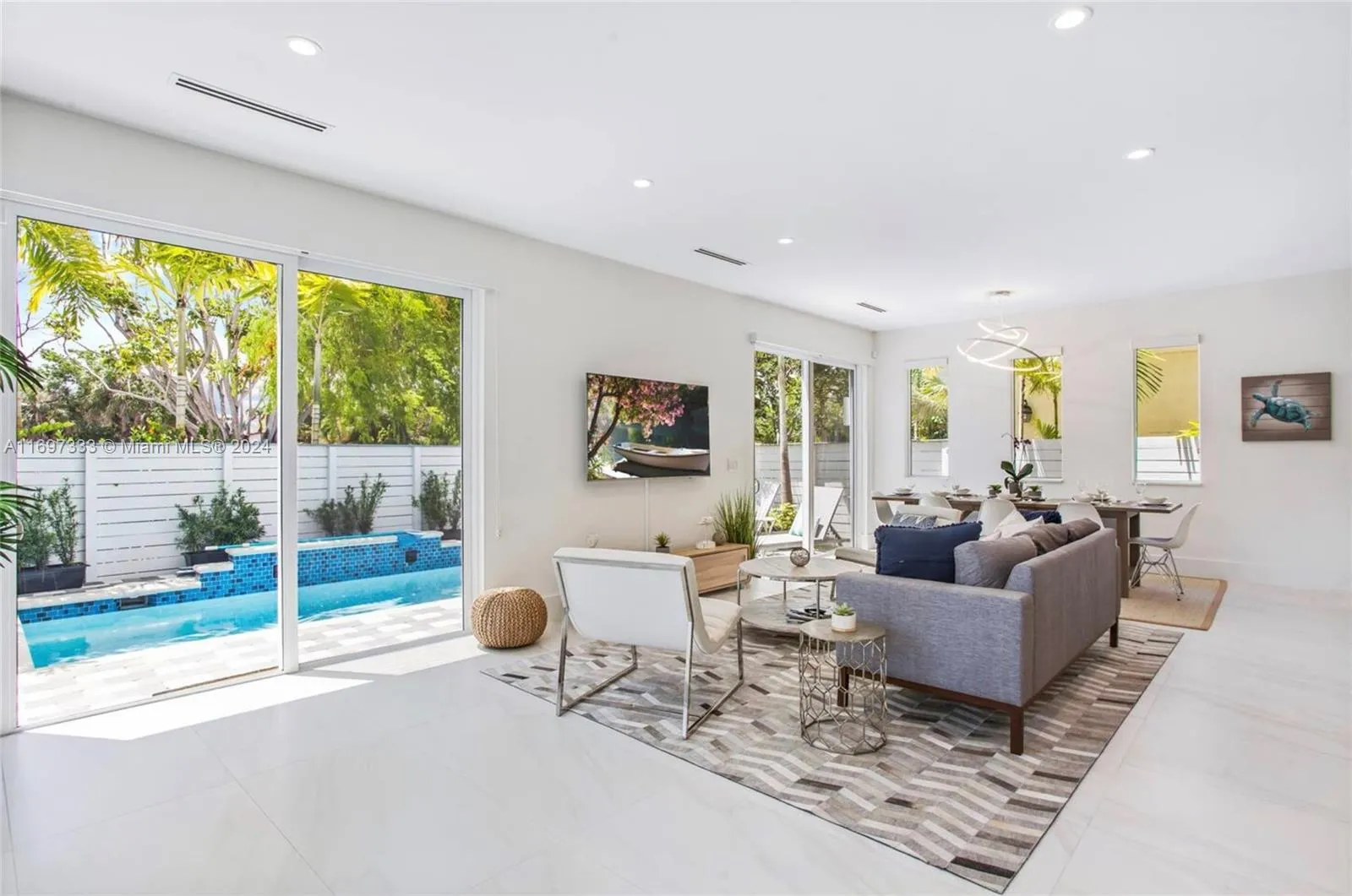 Fort Lauderdale, Florida 33304, United States, 4 Bedrooms Bedrooms, ,5 BathroomsBathrooms,Residential,Pending,31580