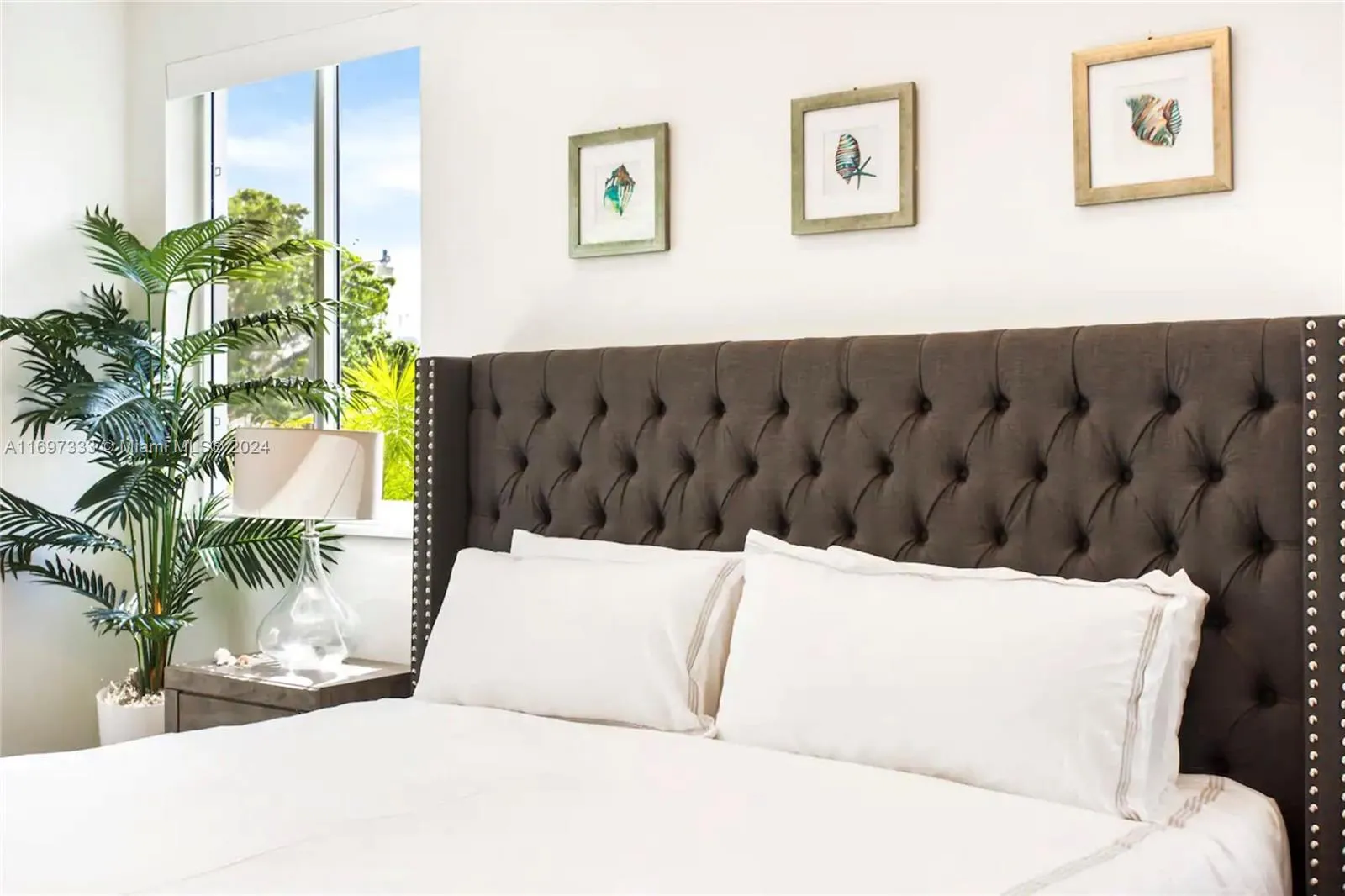 Fort Lauderdale, Florida 33304, United States, 4 Bedrooms Bedrooms, ,5 BathroomsBathrooms,Residential,Pending,31580