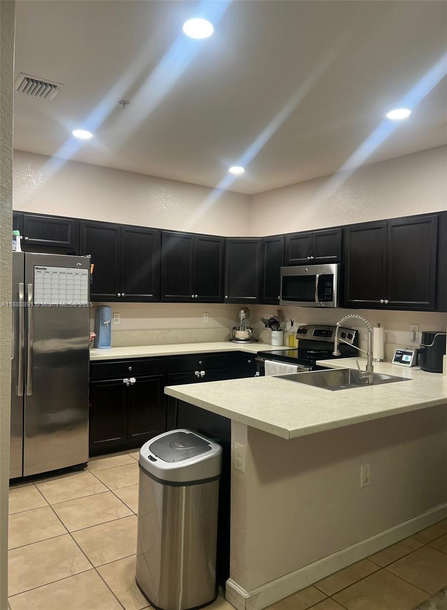 FIJI CONDO NO 1 - Residential