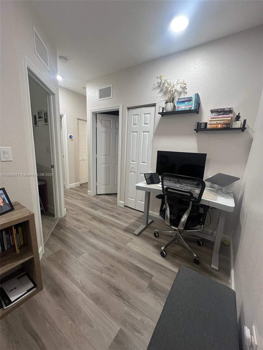 FIJI CONDO NO 1 - Residential