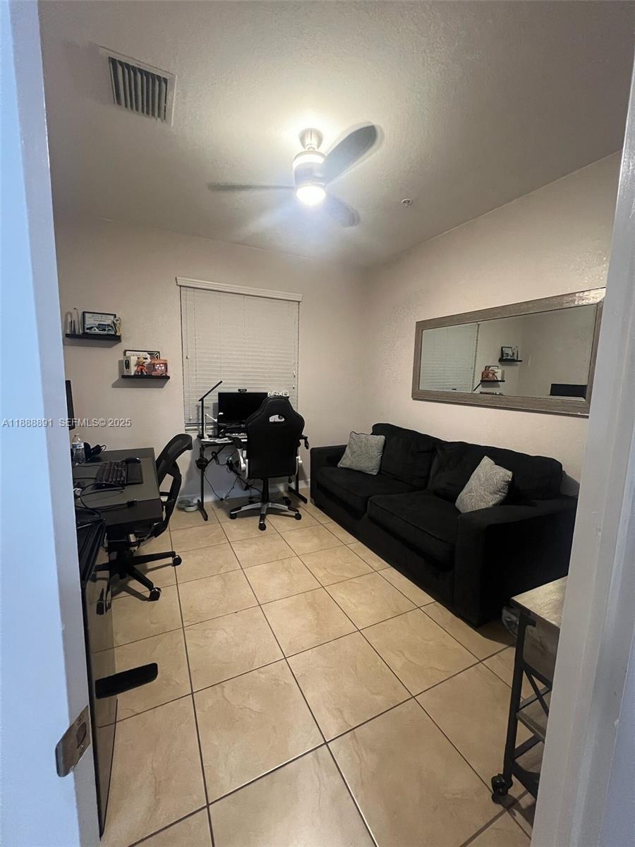 FIJI CONDO NO 1 - Residential