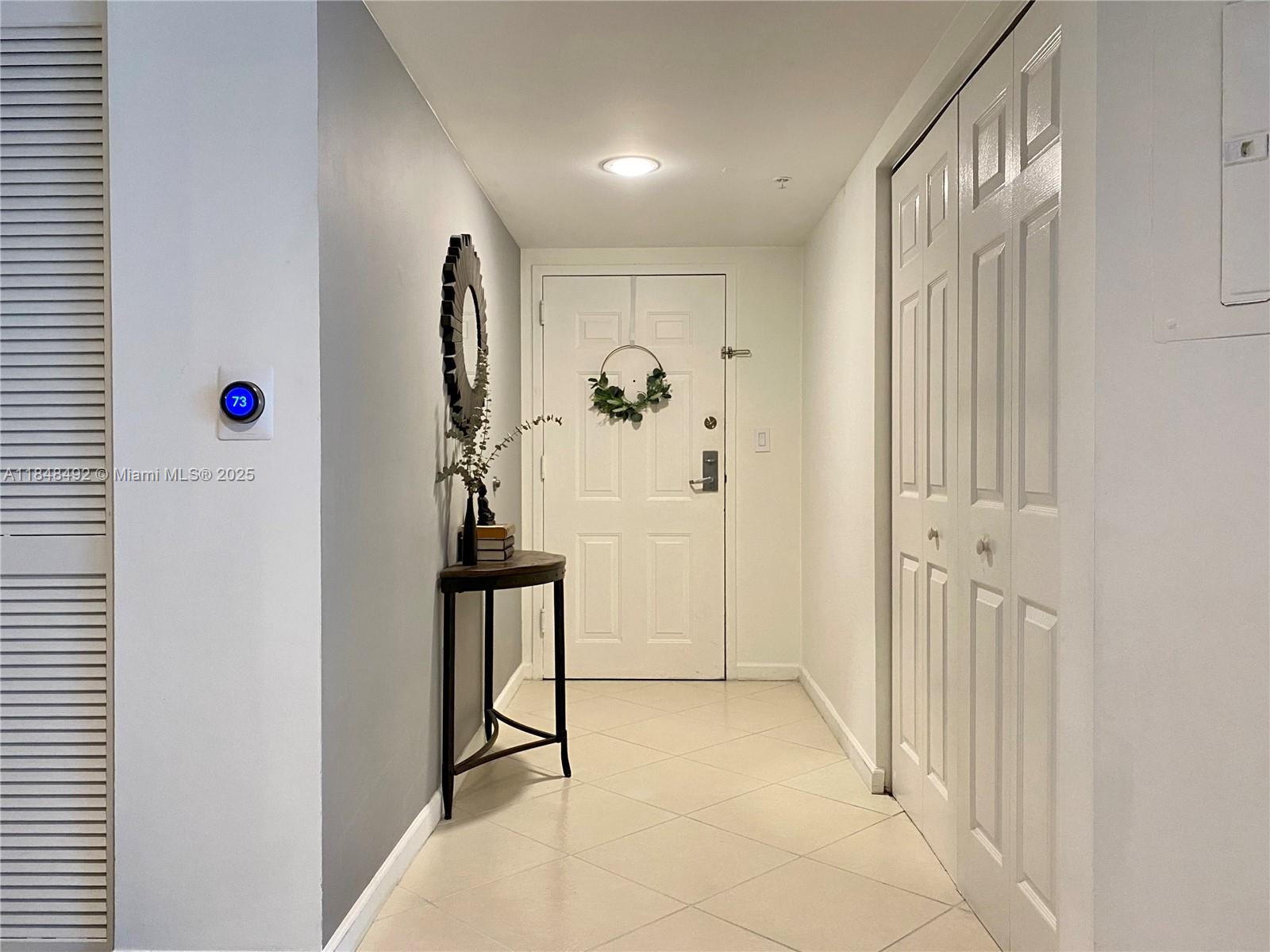 2 bedroom 2 bathroom unfurnished apartment available for rent. Tile floors, updated kitchen, wraparound balcony with city views. Convenient parking on the same floor and direct walk down access to street, no elevator needed. 24/7 security, concierge service, pool, hot tub, spa, BBQ area, tennis court, gym, racquetball court, and club room. Min 1 yr lease. Second bedroom has no window. We present all offers.