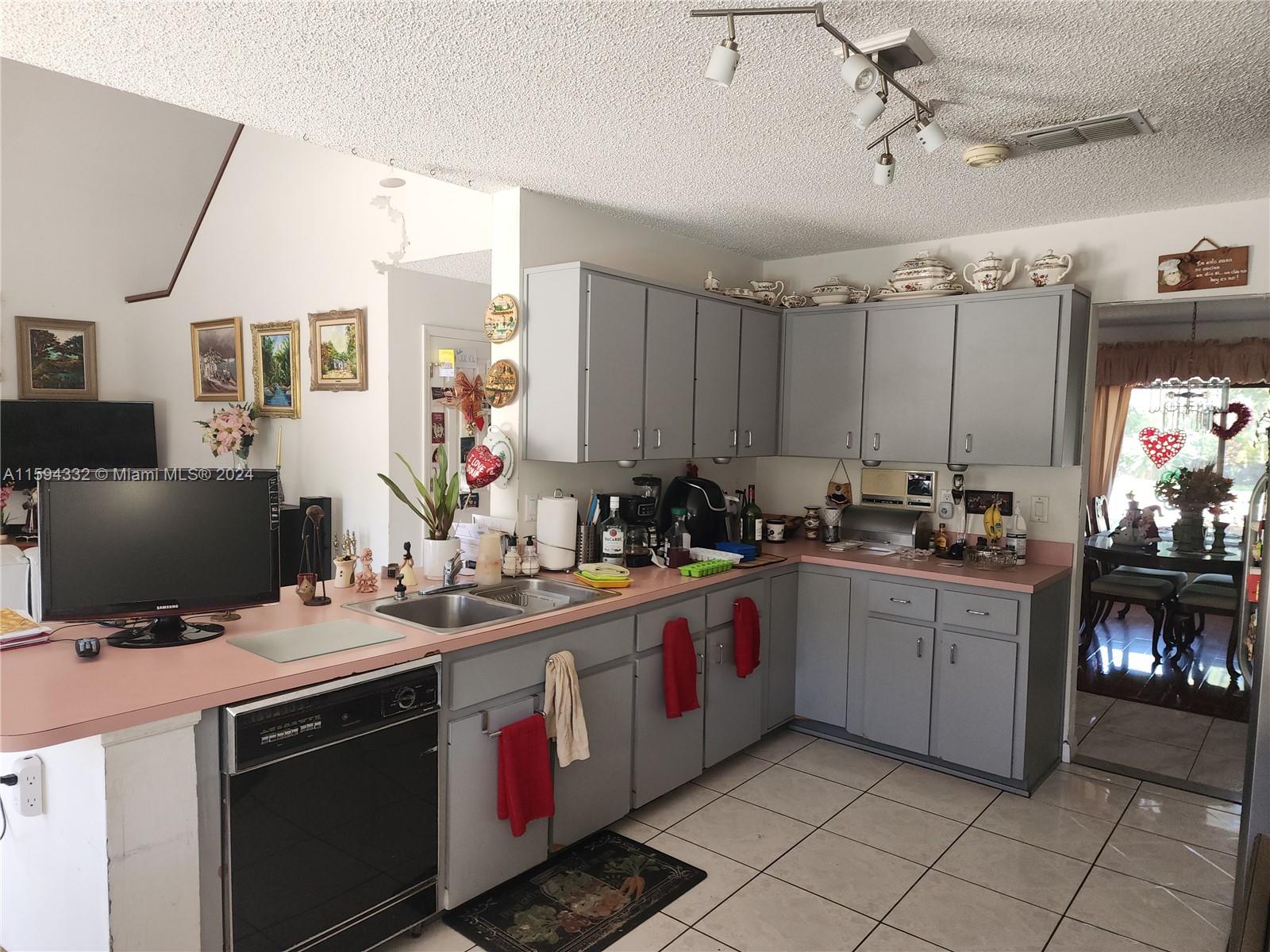 1 EH TAMPA PALMS 2C UNIT 2 - Residential