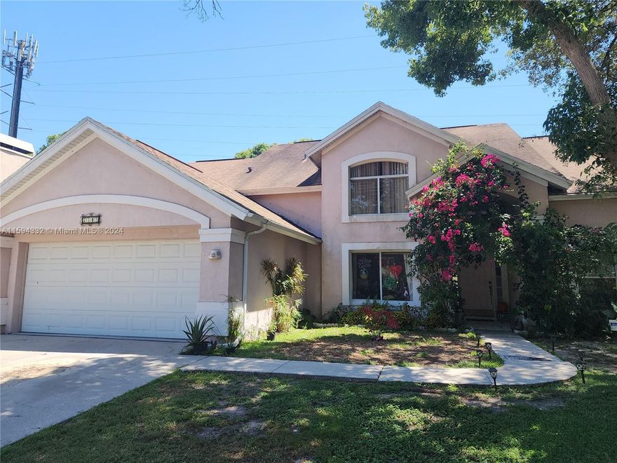 DESIRABLE 5 BEDS, 2 FULL BATHS AND 1/2 BATH IN THE BEST NEIGHBORHOOD IN TAMPA.  QUIET RESIDENCE AREA.  THIS BEAUTIFUL HOME OFFER YOU 2 STORY OF HUGE BEDROOMS, OPEN FLOOR PLAN. 2 CAR GARAGE AND A PLEASANT POOL WITH A JACUZZI.  COME QUICK IT WON'T LAST.