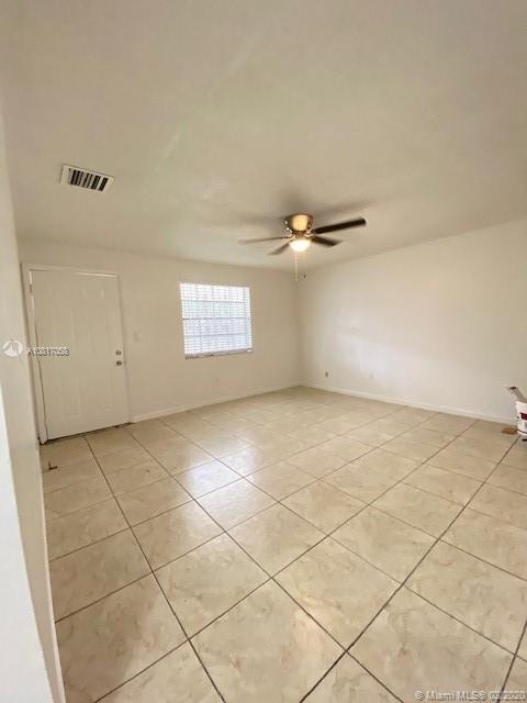 VENETIAN GARDENS ACRESPB - Residential Lease