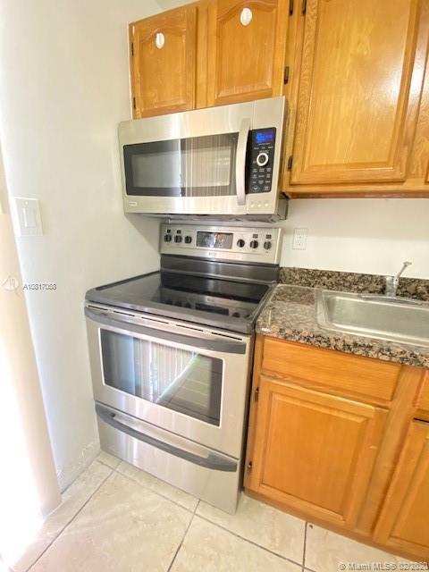 VENETIAN GARDENS ACRESPB - Residential Lease