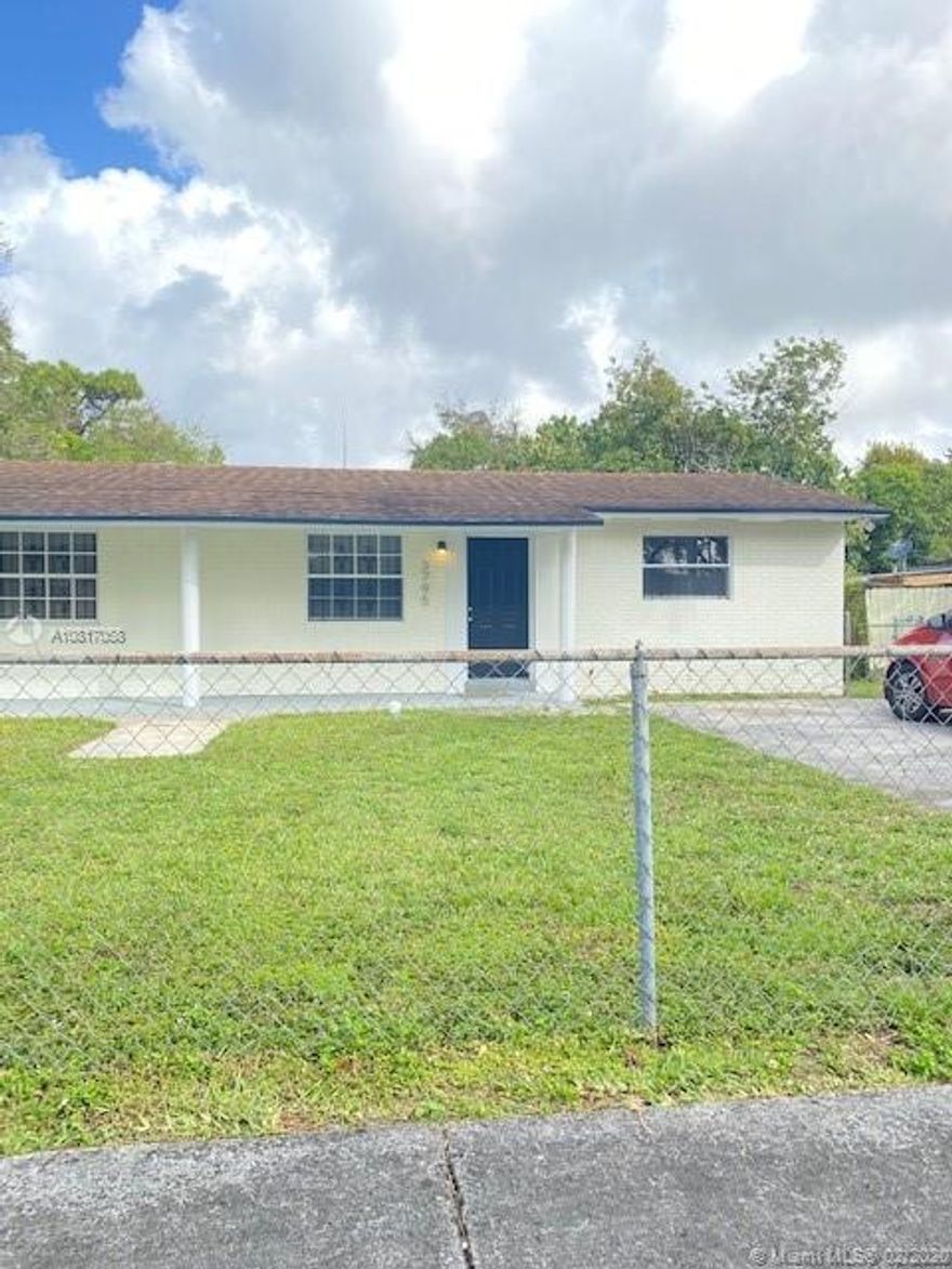 Newly Renovated 2/1 for rent in great location. 
- Close to Palmetto 
- Huge Yard 
- 6 car driveway 
- renovated Bathroom 
- Stainless Steel Appliances 
No Association therefore easy move in process.
ALL UTILITIES PAID FOR BY TENANT AND RENTERS INSURANCE REQUIRED