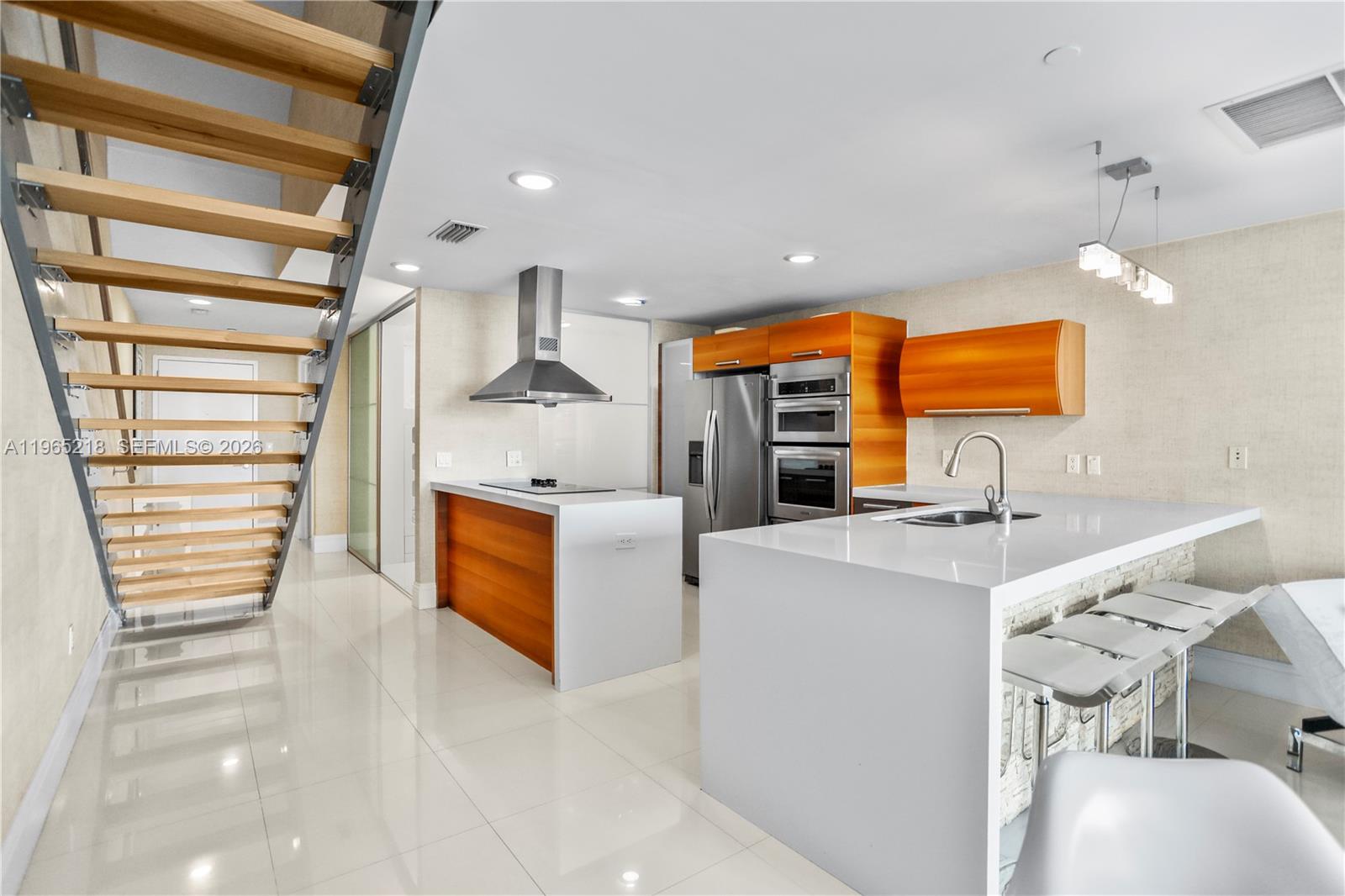 2950 NE 188th St 404