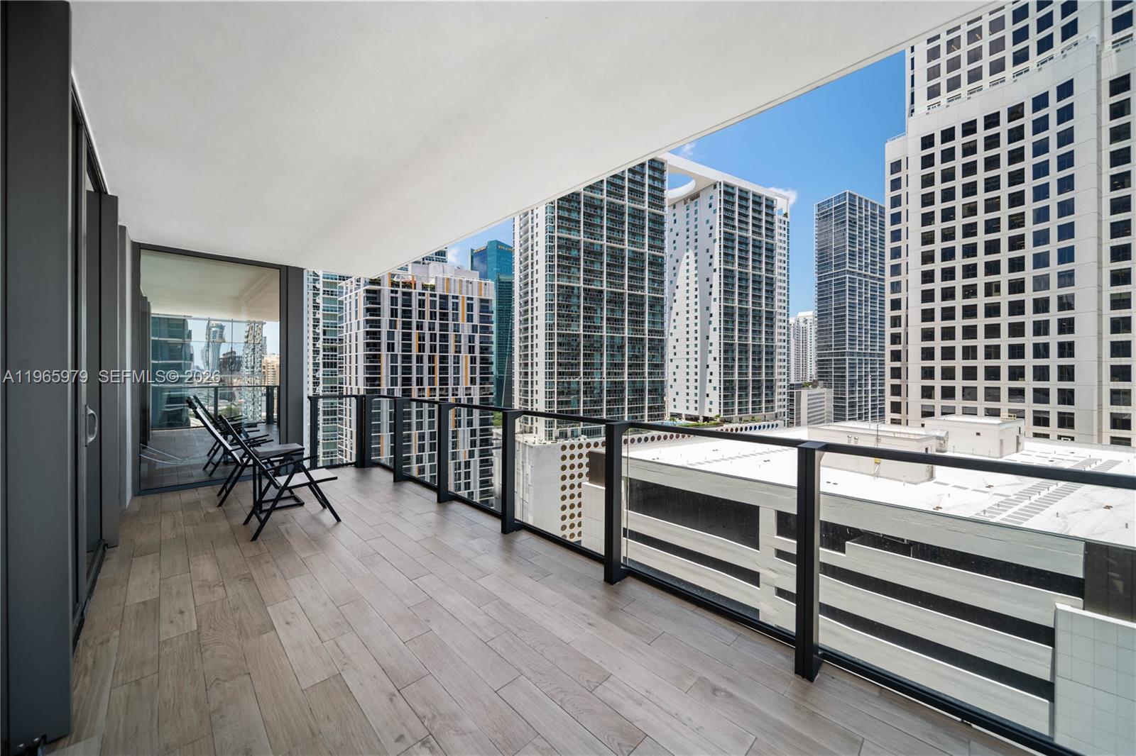 REACH CONDO - Residential