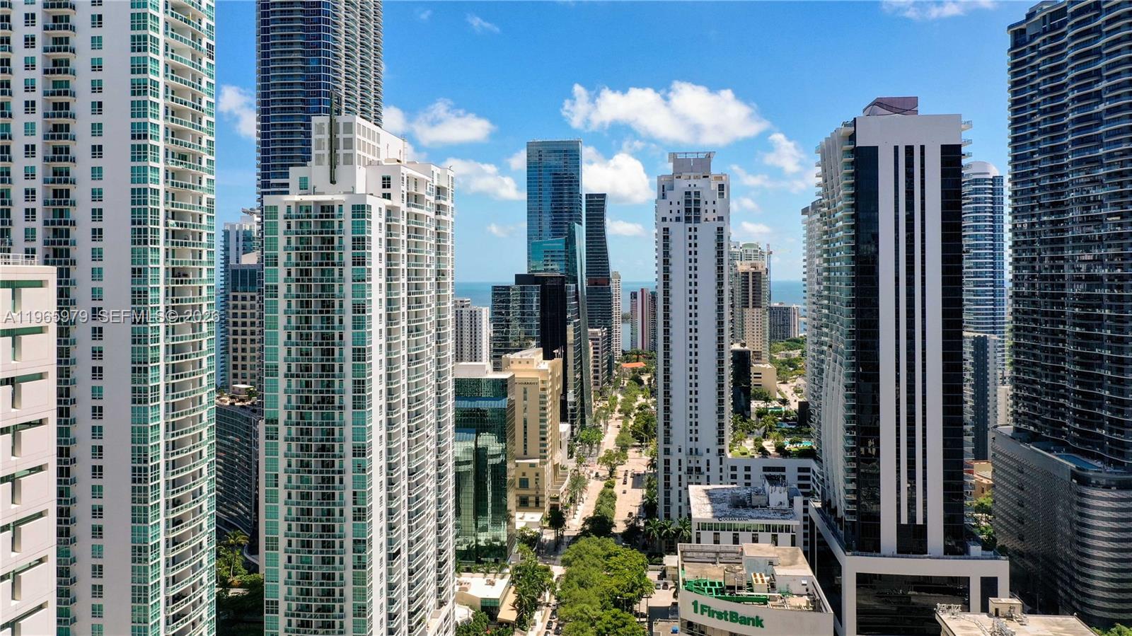 REACH CONDO - Residential