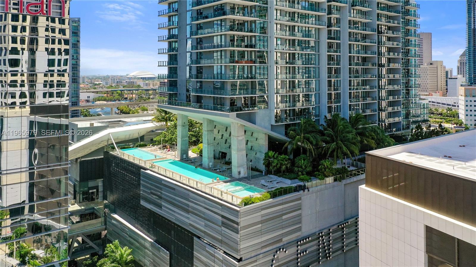 REACH CONDO - Residential