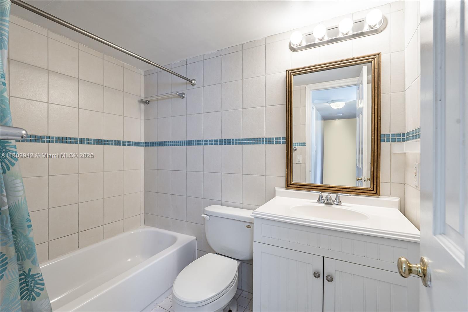 TENNIS CLUB BROOKS CONDO - Residential