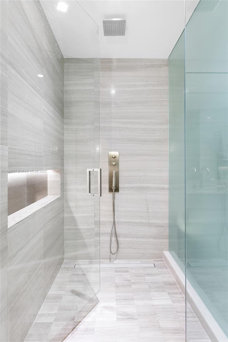 RESIDENCES BY ARMANI CASA - Residential