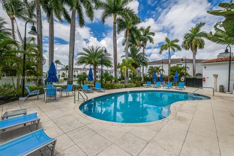 Tiny photo for 20990 NE 30th Pl, Aventura, FL 33180 (MLS # A12010253)