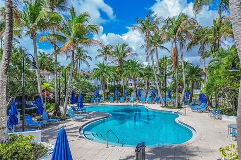 Tiny photo for 20990 NE 30th Pl, Aventura, FL 33180 (MLS # A12010253)