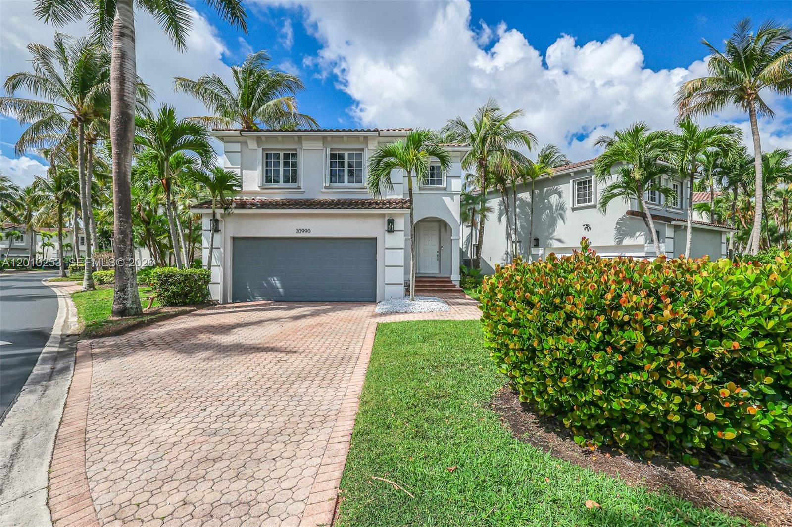 AVENTURA LAKES PHASE 1 - Residential