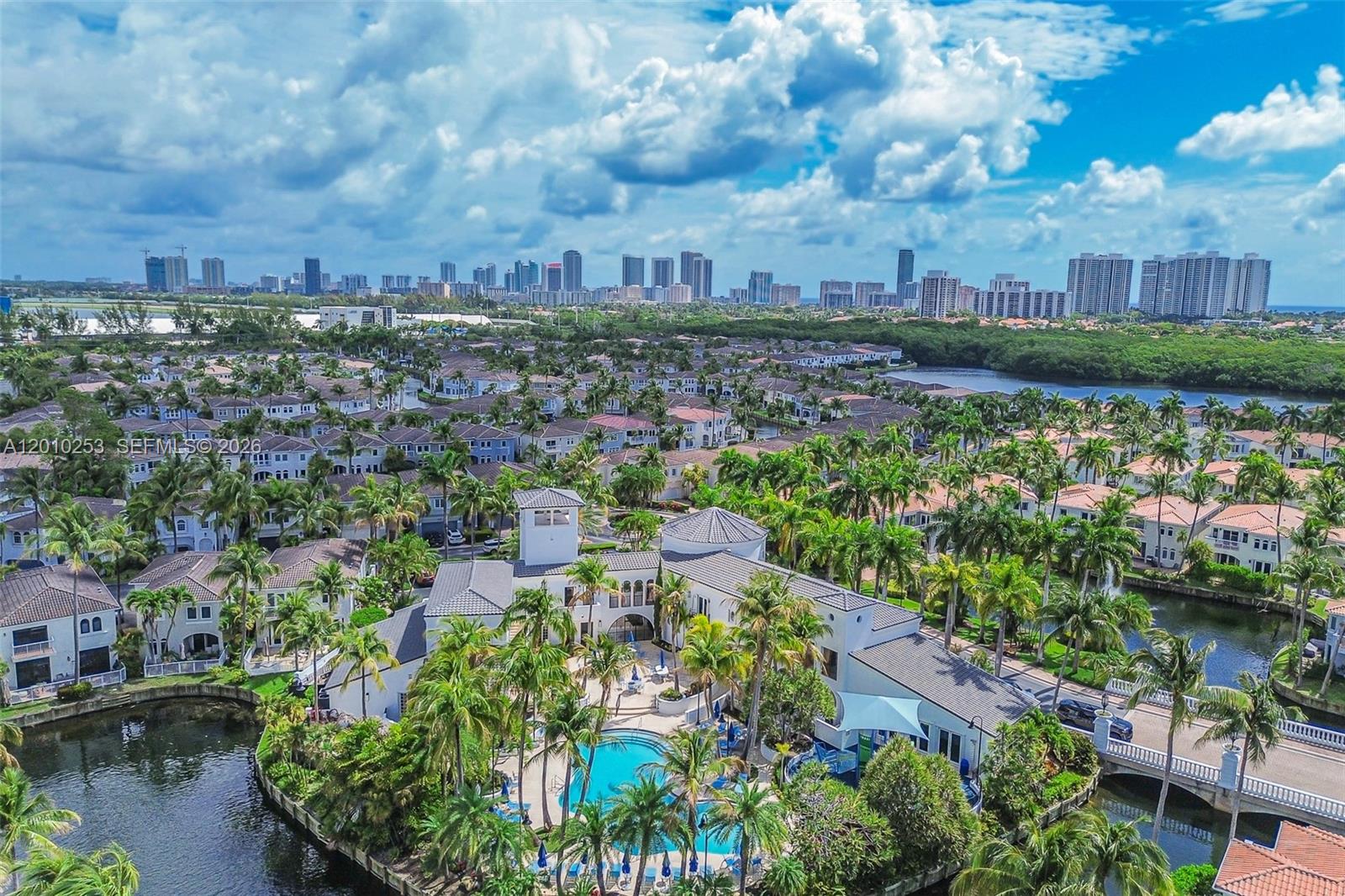 AVENTURA LAKES PHASE 1 - Residential