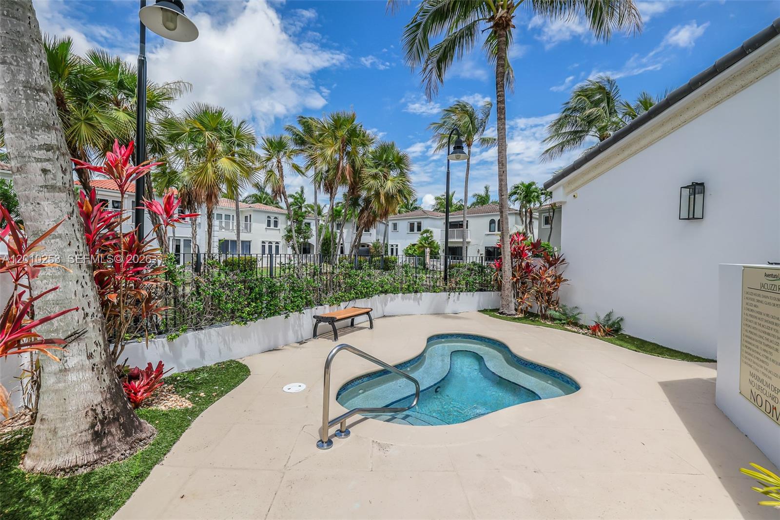 AVENTURA LAKES PHASE 1 - Residential