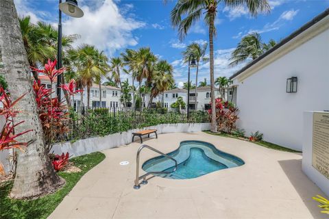 Tiny photo for 20990 NE 30th Pl, Aventura, FL 33180 (MLS # A12010253)