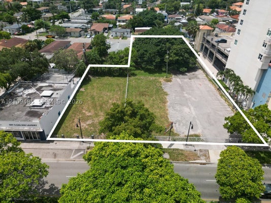 2940 SW 22ND TER, MIAMI, FL 33145 - Image b15159ebdc6fecfe12af9bf5eeb4a8fd/311502182