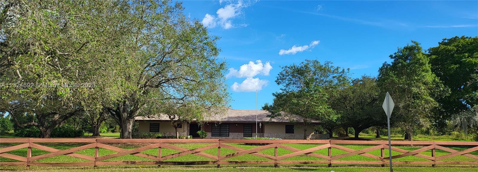 The Redlands - Residential