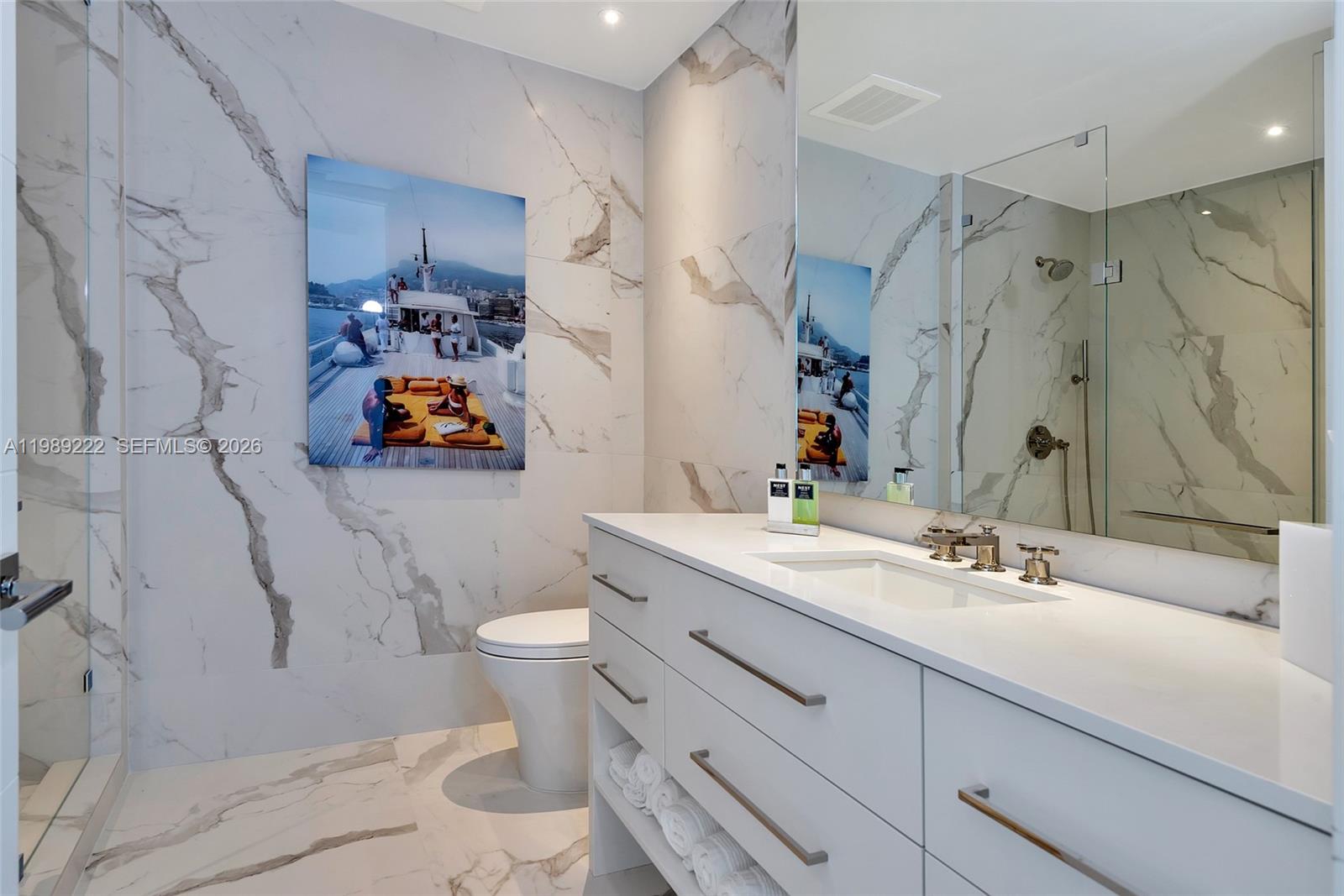 CONTINUUM ON SOUTH BEACH - Residential Lease