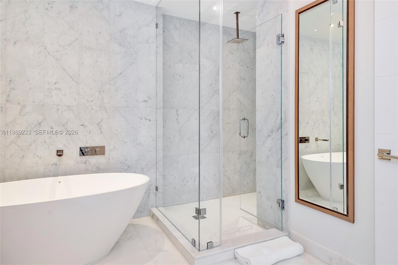 CONTINUUM ON SOUTH BEACH - Residential Lease