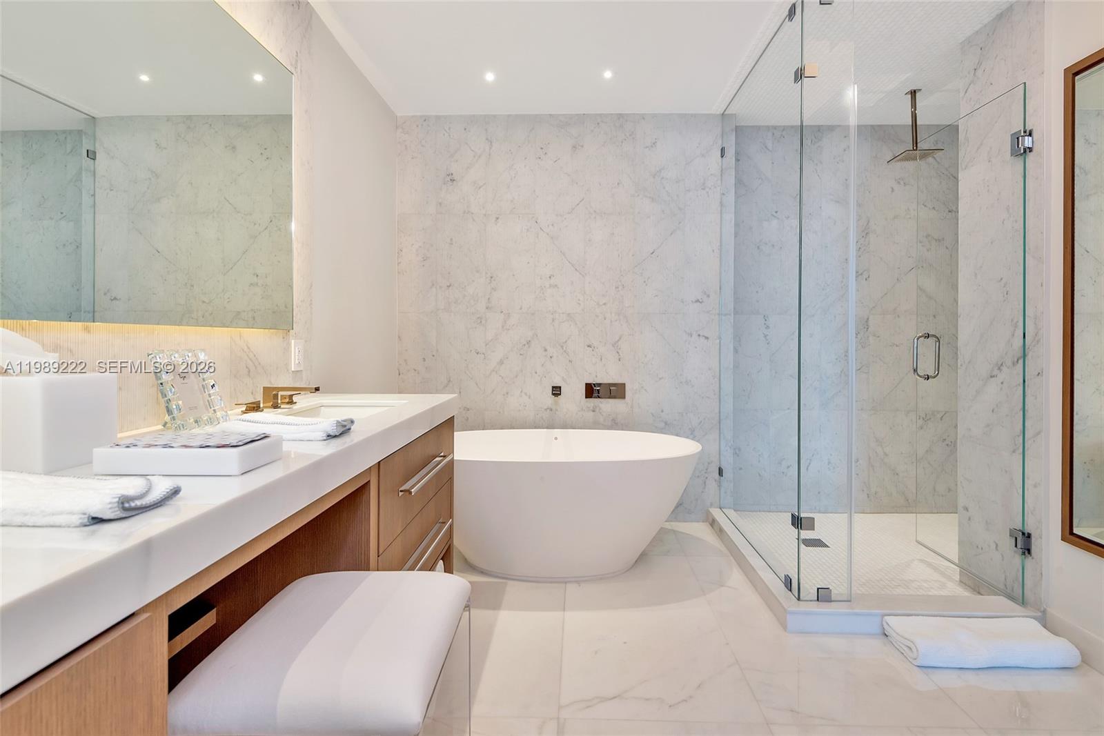 CONTINUUM ON SOUTH BEACH - Residential Lease