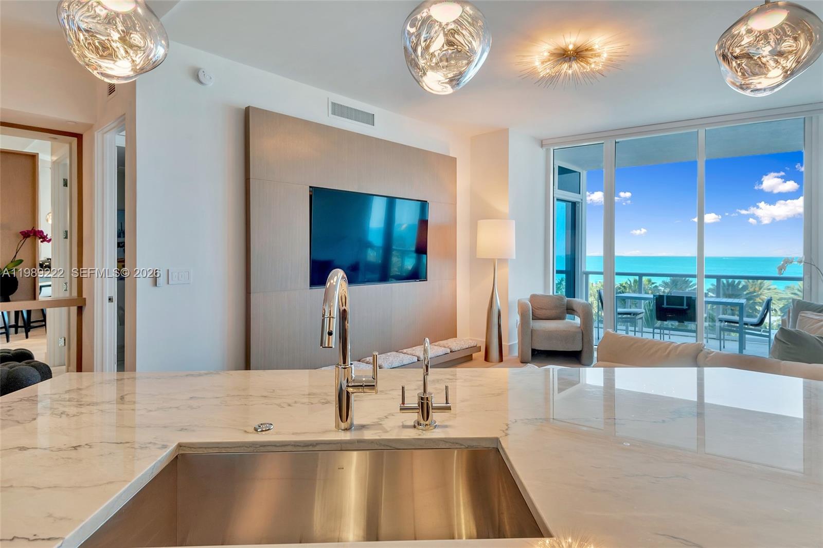 CONTINUUM ON SOUTH BEACH - Residential Lease