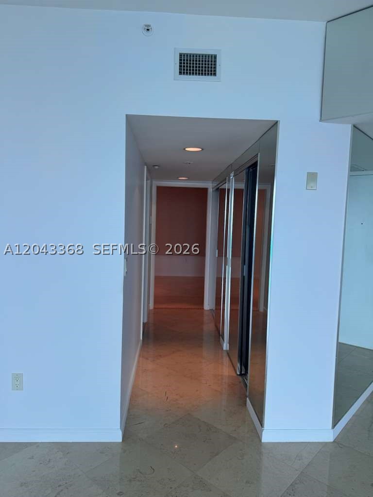 5025 Collins Ave 1602