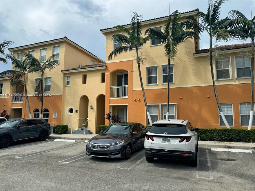 LOCATION!!! LOCATION!!! Beautiful Apartment with 2 Bedrooms 2 and Half Bathrooms, 2 Parking Spaces!! A/C NEW!. It is an Excellent location in Miami, close to major shopping centers, and the main expressway. Easy to show.